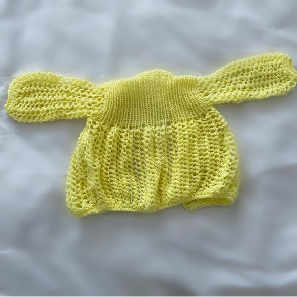 Vintage handmade crochet yellow cardigan baby 0-3 months size - Picture 2 of 2